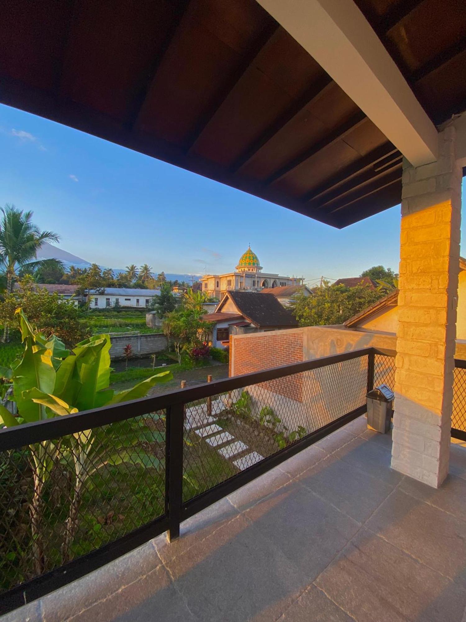 Arista Homestay Tetebatu Exterior photo